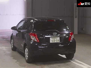 TOYOTA VITZ 2013