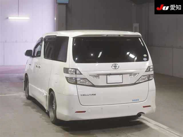 TOYOTA VELLFIRE 2010