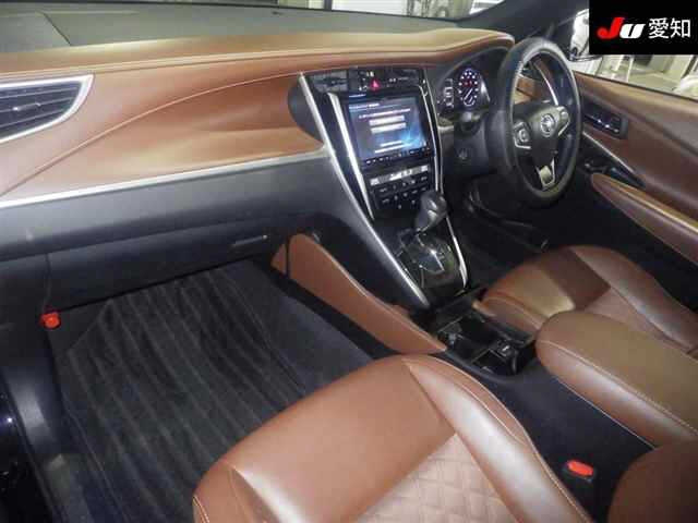 TOYOTA HARRIER 2018