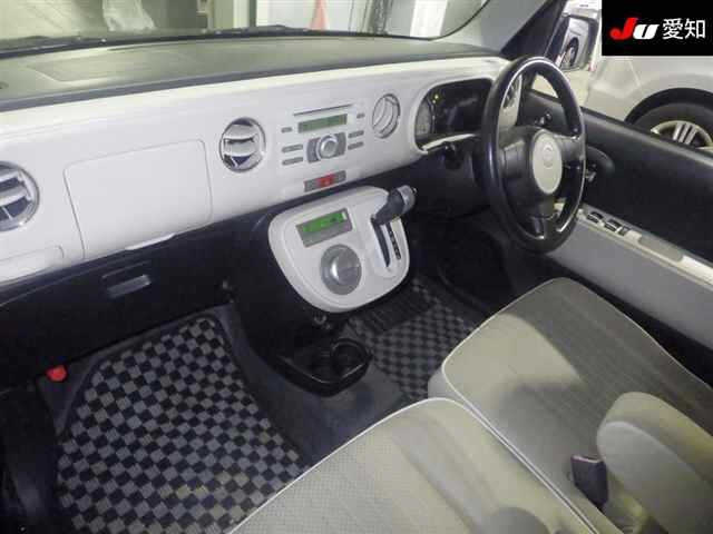 DAIHATSU MIRA 2010