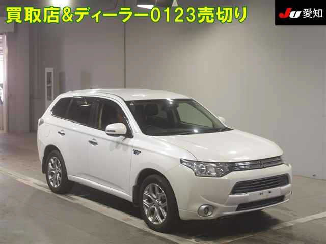 MITSUBISHI OUTLANDER PHEV 2013