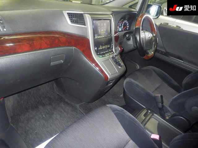 TOYOTA VELLFIRE 2011