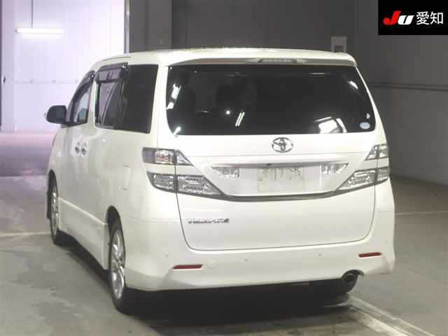 TOYOTA VELLFIRE 2011