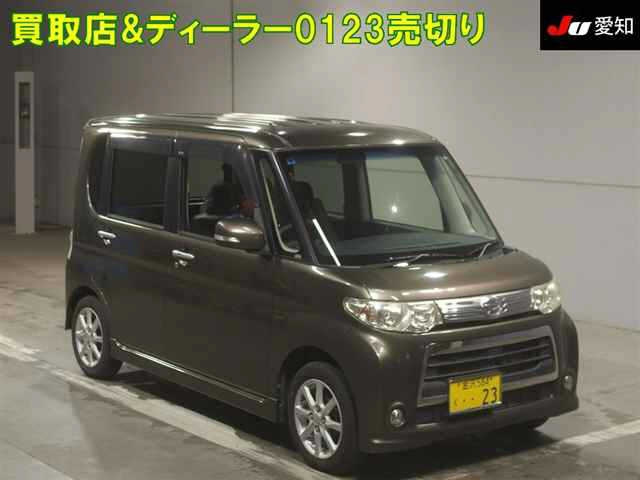 DAIHATSU TANTO 2011