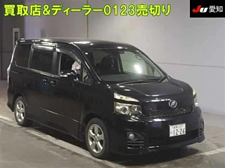 TOYOTA VOXY 2011