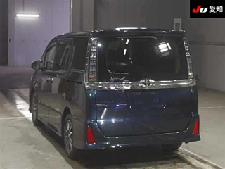 TOYOTA VOXY 2015