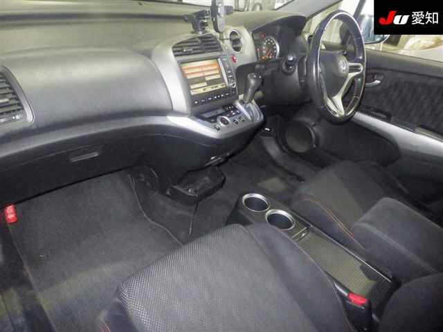 HONDA STREAM 2010