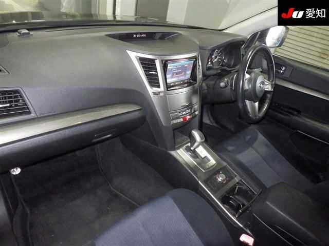 SUBARU LEGACY OUTBACK 2011