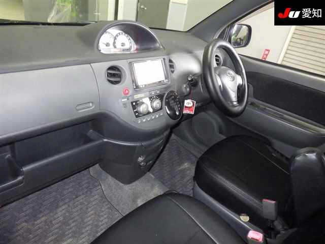 TOYOTA SIENTA 2014
