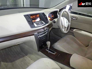 NISSAN TEANA 2010