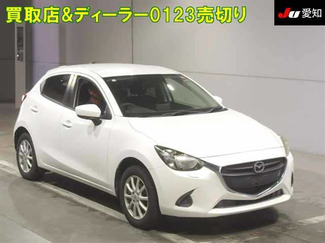 MAZDA DEMIO 2016
