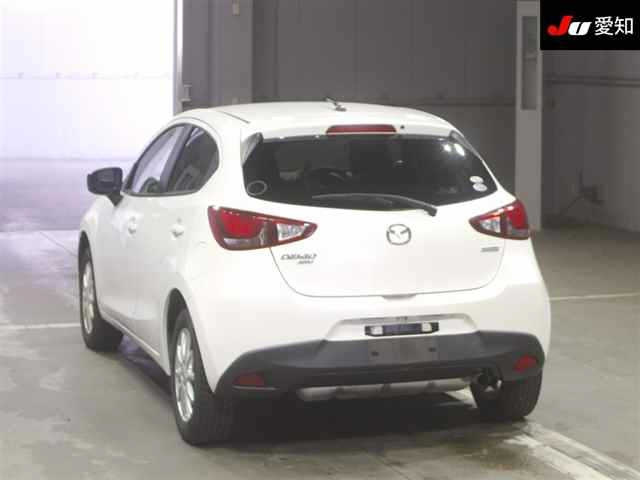 MAZDA DEMIO 2016