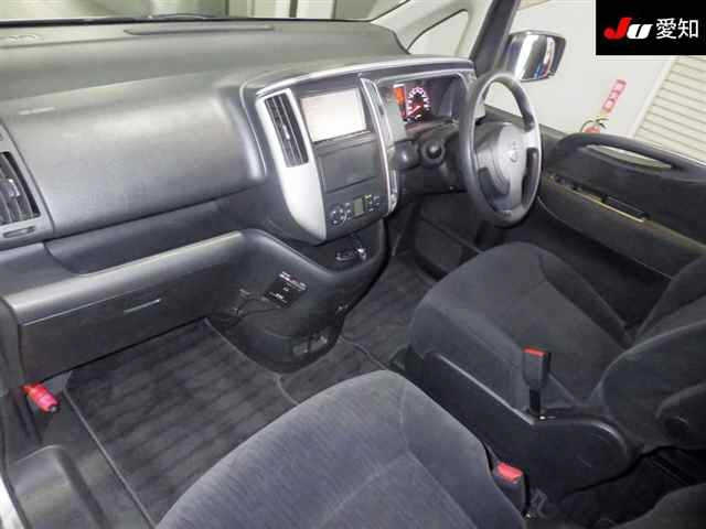 NISSAN SERENA 2008