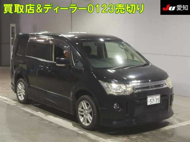 MITSUBISHI DELICA D5 2009