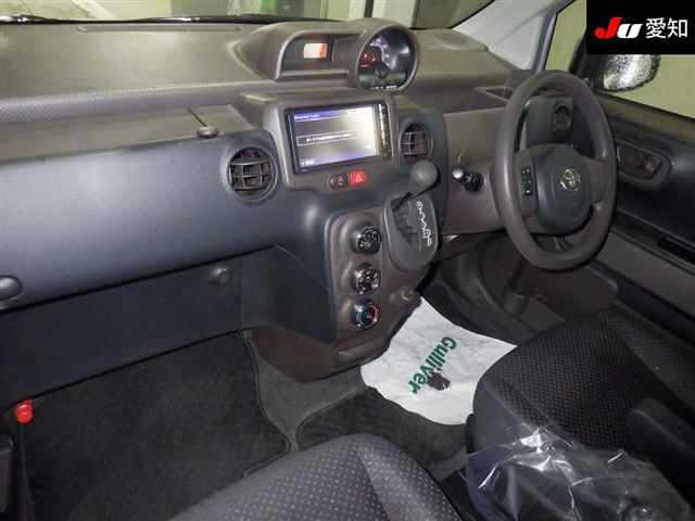TOYOTA PORTE 2015