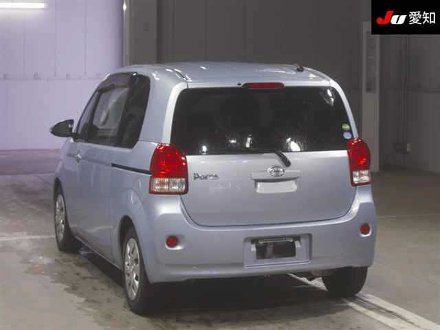 TOYOTA PORTE 2015