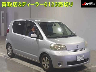 TOYOTA PORTE 2011