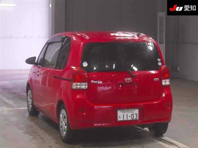 TOYOTA PORTE 2013