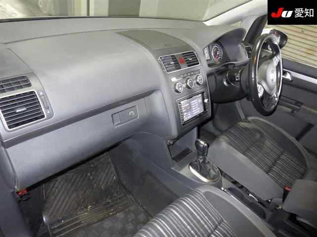 VOLKSWAGEN GOLF TOURAN 2013