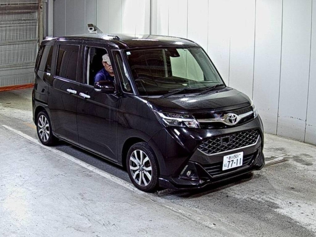 TOYOTA TANK 2017