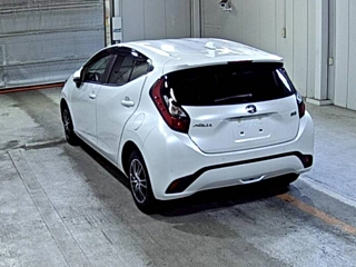 TOYOTA AQUA 2023