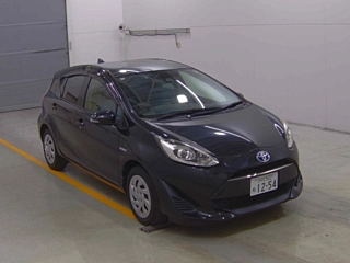 TOYOTA AQUA 2018