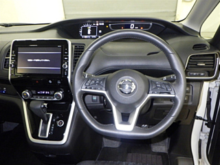 NISSAN SERENA 2019