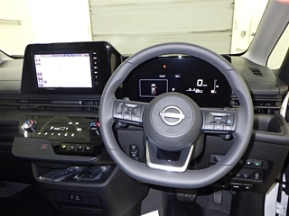 NISSAN SERENA 2025