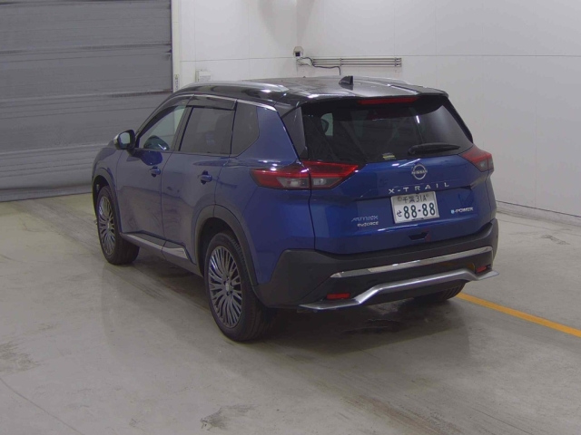 NISSAN X-TRAIL 2023