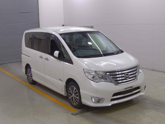 NISSAN SERENA 2015