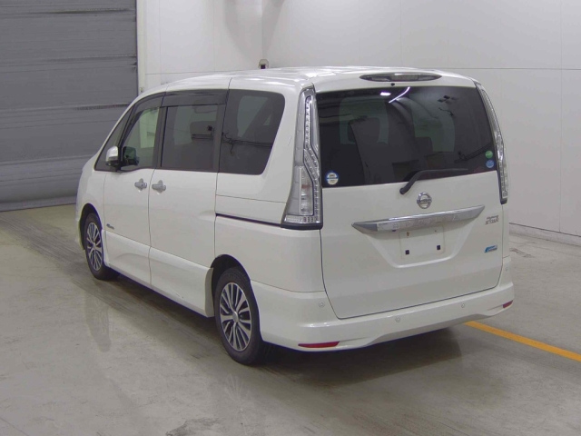 NISSAN SERENA 2015