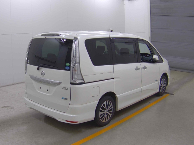 NISSAN SERENA 2015