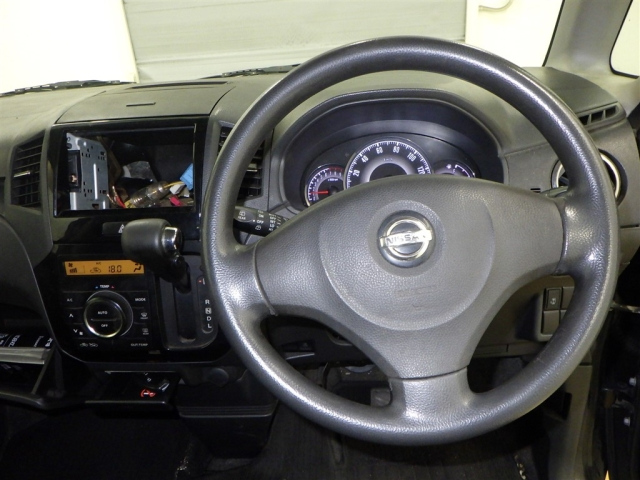 NISSAN ROOX 2009