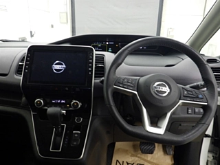 NISSAN SERENA 2019