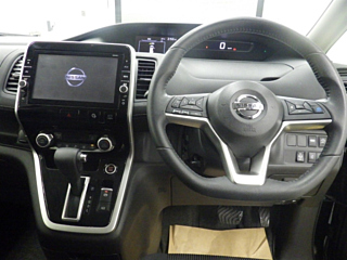 NISSAN SERENA 2017