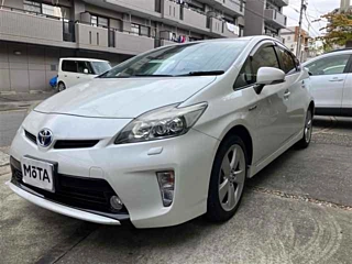 TOYOTA PRIUS 2015