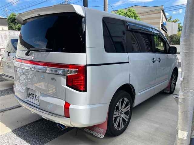 MITSUBISHI DELICA D5 2022