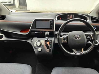 TOYOTA SIENTA 2016