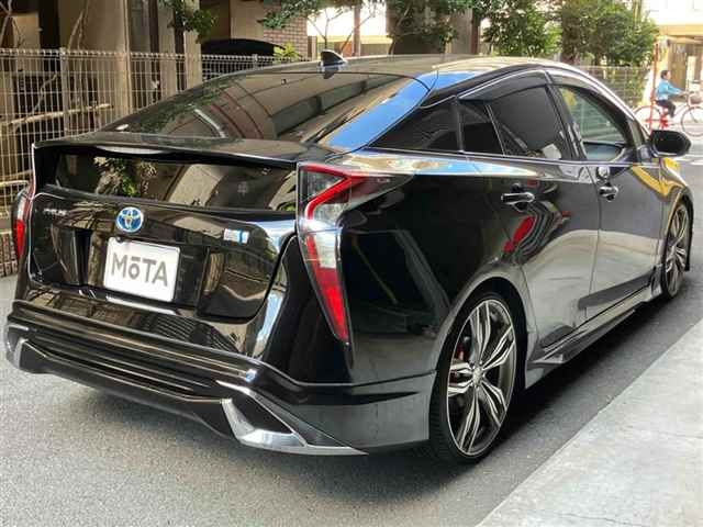 TOYOTA PRIUS 2016