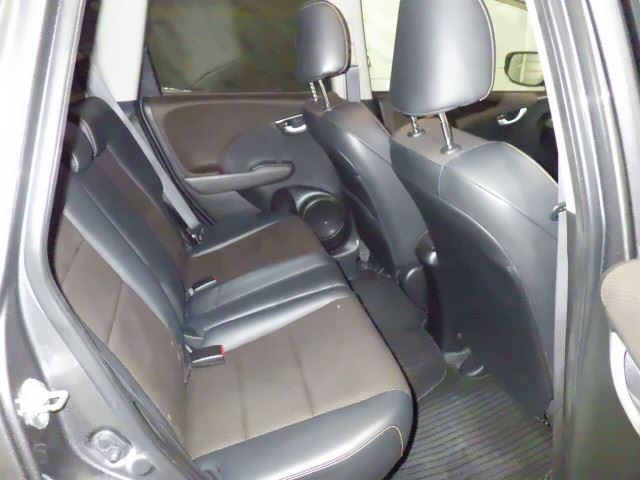 HONDA FIT SHUTTLE 2011