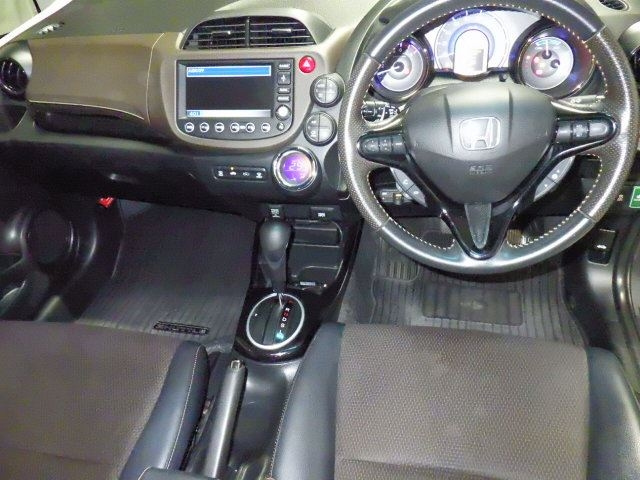 HONDA FIT SHUTTLE 2011