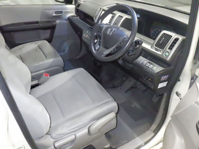 HONDA STEP WAGON 2012