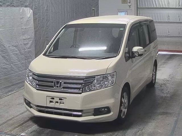 HONDA STEP WAGON 2012