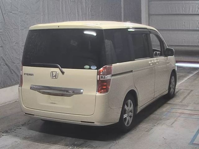 HONDA STEP WAGON 2012