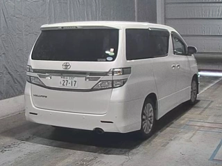TOYOTA VELLFIRE 2014