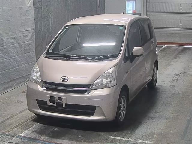 DAIHATSU MOVE 2011