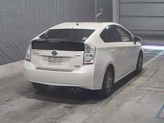 TOYOTA PRIUS 2011