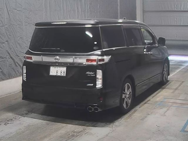 NISSAN ELGRAND 2011