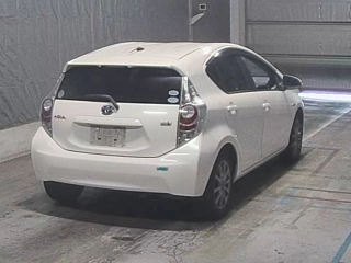 TOYOTA AQUA 2012