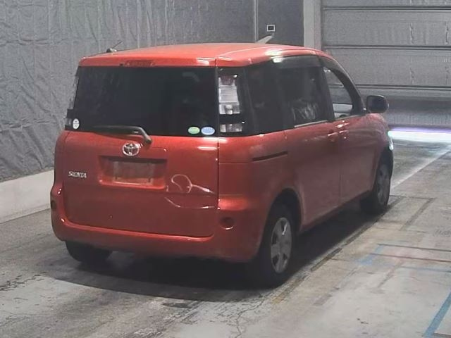 TOYOTA SIENTA 2012